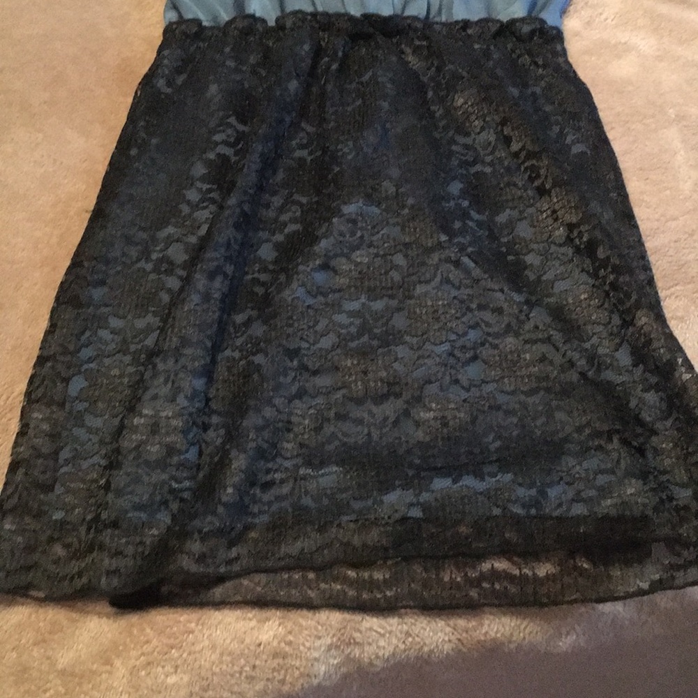 Dress - Picture 6 of 7